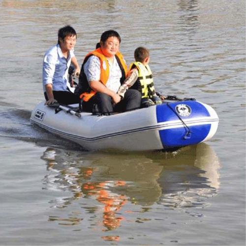 许昌公园游玩充气漂流船